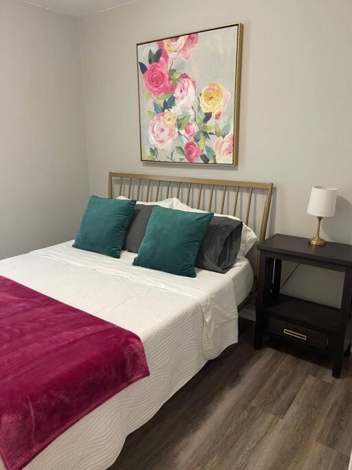 The Irene - 2 Bedroom Apt In Quilt Town, Usa Hamilton Exterior foto