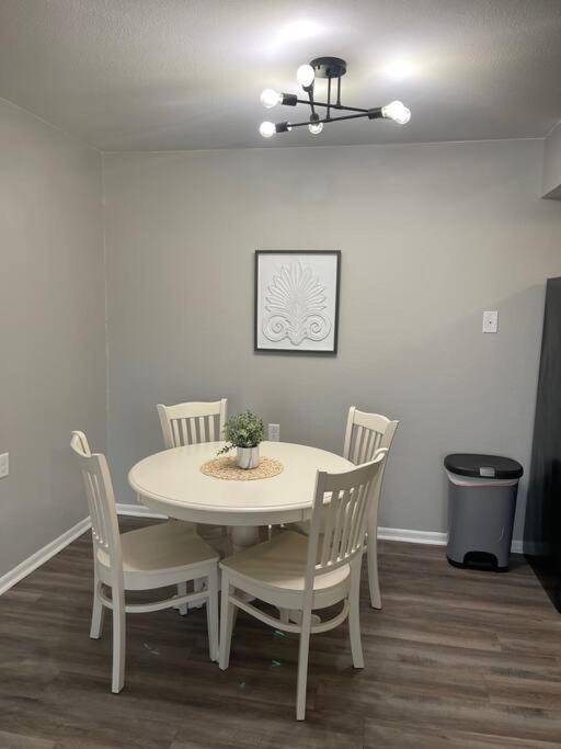 The Irene - 2 Bedroom Apt In Quilt Town, Usa Hamilton Exterior foto